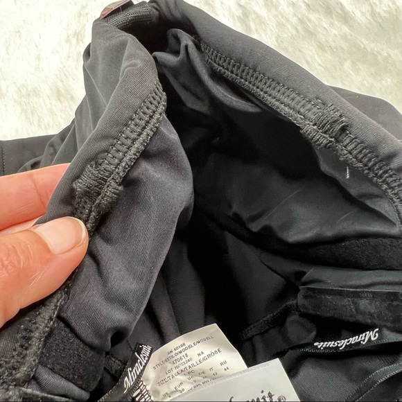 NWOT Miraclesuit Bandeau One-Piece Embellished Swimsuit in Black Size 8 - Picture 12 of 12